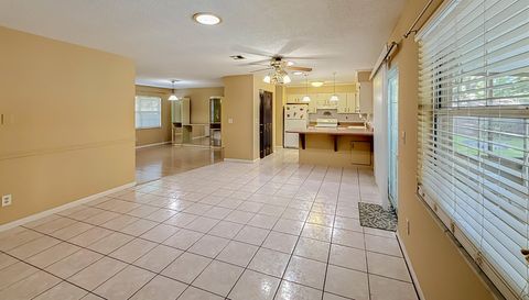 2301 NE 32nd Pl