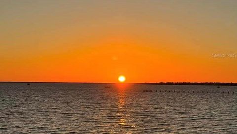 15144 HENNIPEN CIRCLE