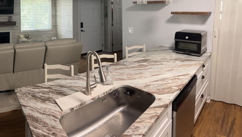 264 Alexandra Dr Unit 10