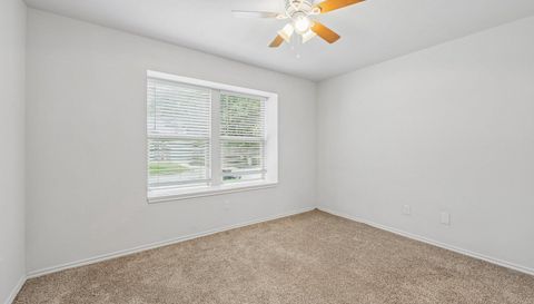 6833 Parkwood Dr