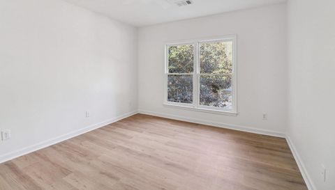 3560 Rosewicke Dr Cumming