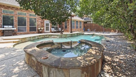 3705 Glenshannon Ln