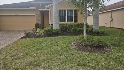 3264 Royal Gardens Ave