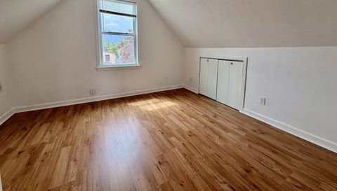 5044 W 31st Place