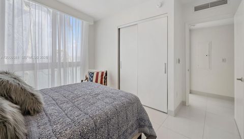 465 Brickell Ave