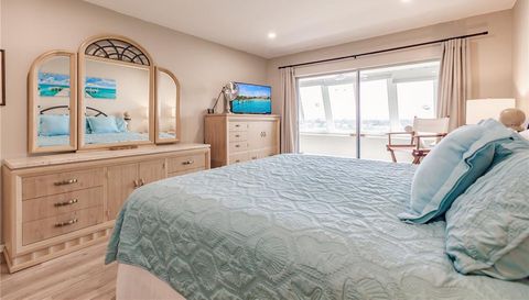 1255 E PEPPERTREE DRIVE