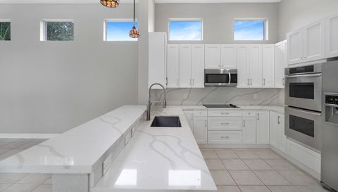 6713 NW 127th Terrace