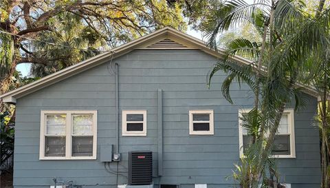 1119 NEWTON AVENUE S