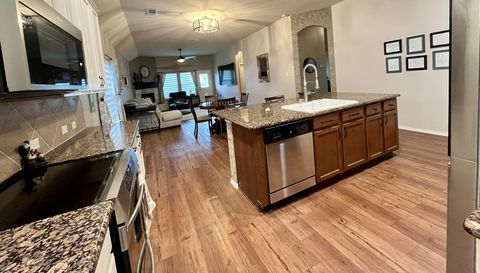 1105 Prairie Heights Dr