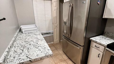 8674 Hunters Key Cir