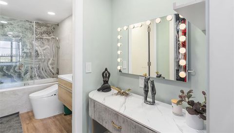 600 Three Islands Blvd