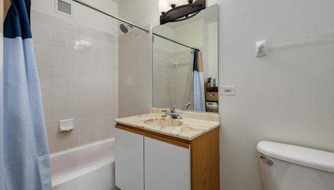 600 N Dearborn Street