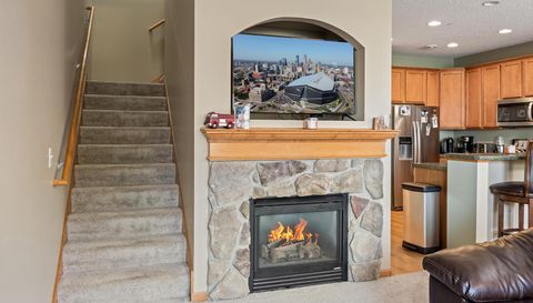 10910 Goodhue Street NE