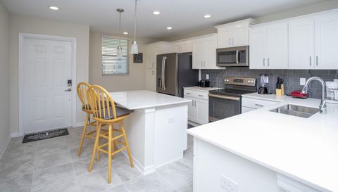 3120 Paradox Cir #204