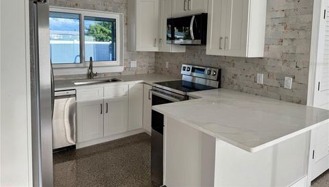 745 SUNSET COVE