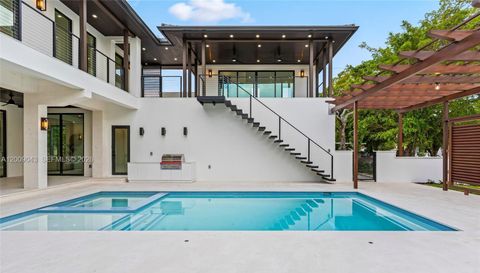730 Zamora Ave