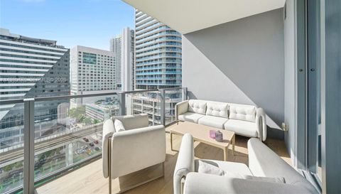 88 Sw 7th St