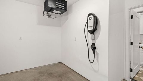 4929 Wild Rose Trail