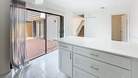 7496 Courtyard Run E