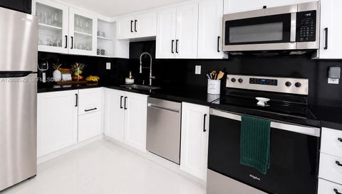 300 Bayview Dr
