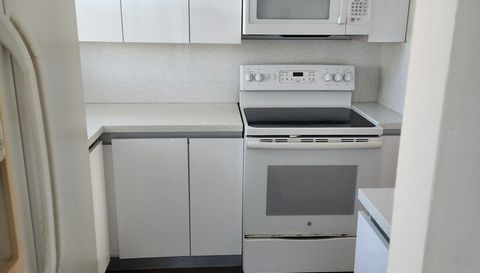 8450 Sunrise Lakes Blvd APT 106