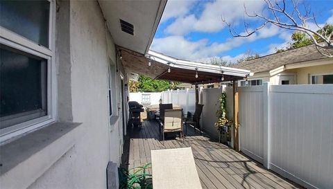 2209 JACARANDA COURT