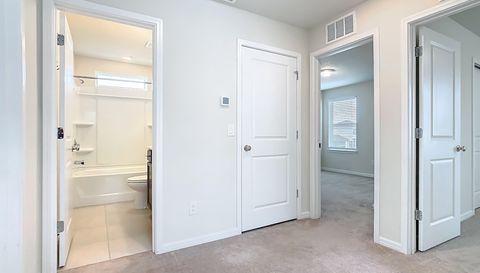 1823 Summer Serenity Dr