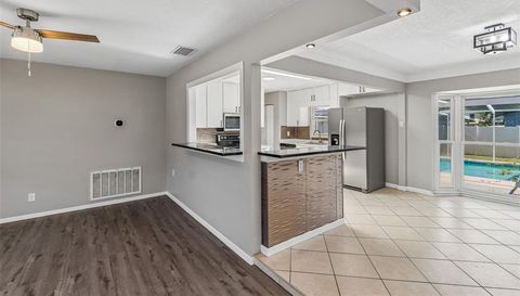 7111 GATEWAY COURT
