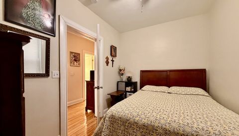 5044 W 31st Place