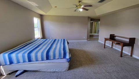 3145 Twisted Oak Loop