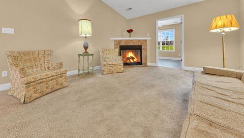 2732 Waters Place Dr