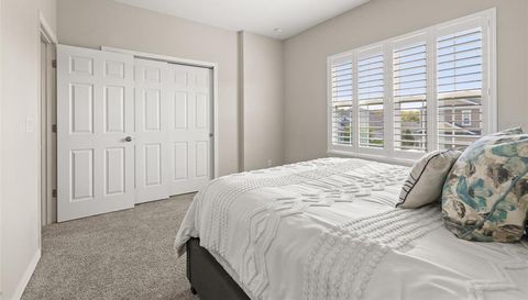 1113 FIELDSTONE CIRCLE