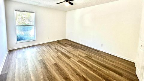 513 Pine Ridge Avenue