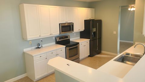 10499 SW West Park Ave