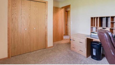 2006 Independence St S