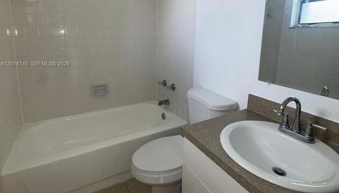 1004 San Remo Cir