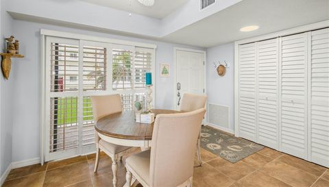 1150 Tarpon Center
