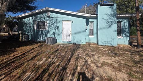 651 E COUNTRY CLUB DRIVE