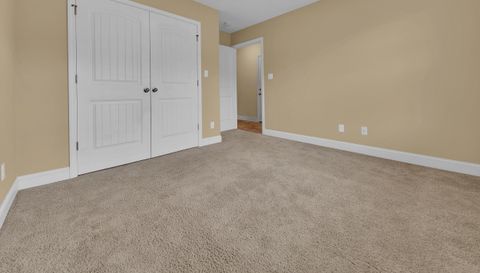 2732 Waters Place Dr