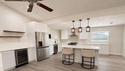6350 Oak Meadow Bnd